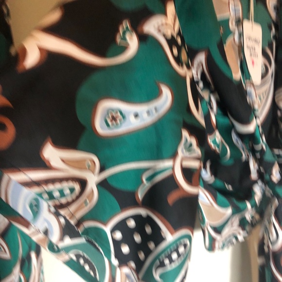 NEW Women's Green &Black Print split wide legs set Size Small - Picture 5 of 8